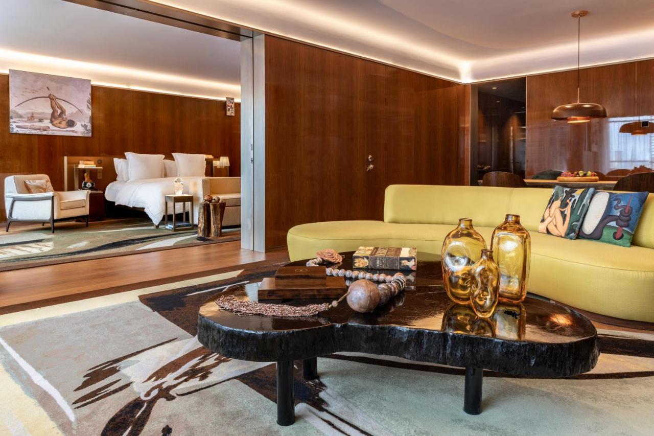 Rosewood Sao Paulo Hotell Eksteriør bilde The living room of a suite at the Mandarin Oriental